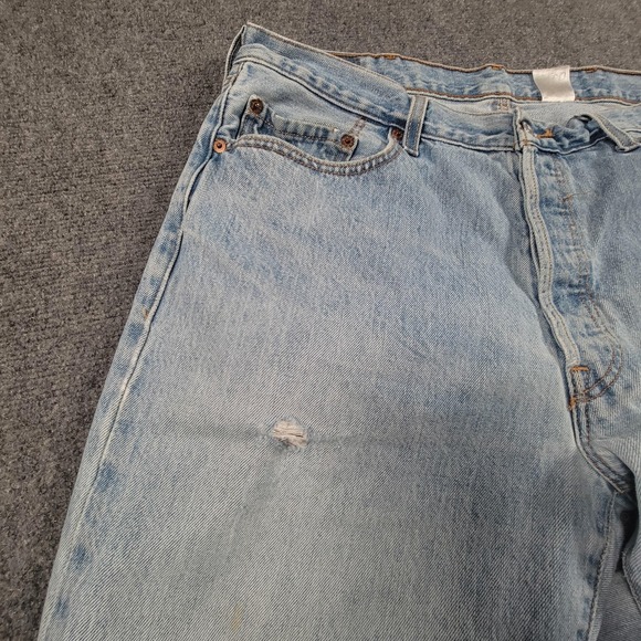 Levis 501 Jeans Mens 38x32 Light Wash Button Fly Straight Leg Denim Distressed - Picture 9 of 12
